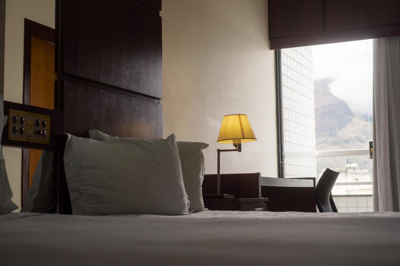Ibituruna Center Hotel 瓦拉达里斯州长市 外观 照片